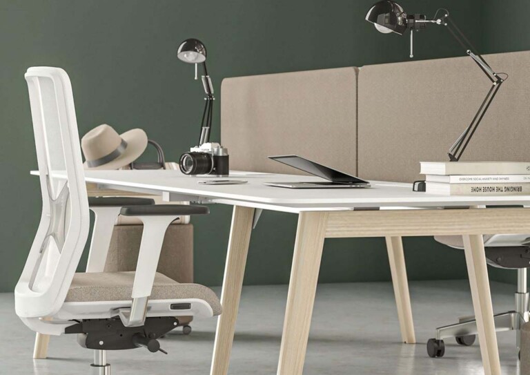 Nova wood desks - Leicester Office Furnishers